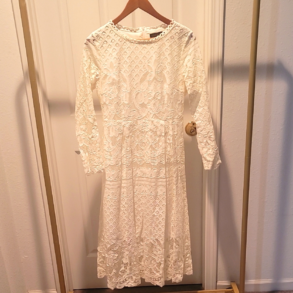 Elegant White Lace Dress